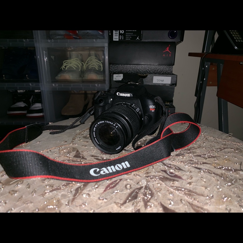 Canon T5 Rebel Camera